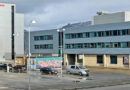 Etterlyser en million